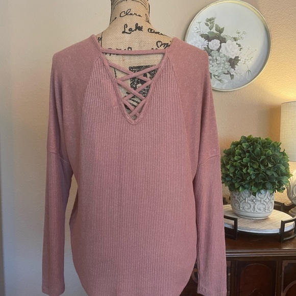 Hippie Rose Rose Dolman Sleeve Top - Picture 7 of 15